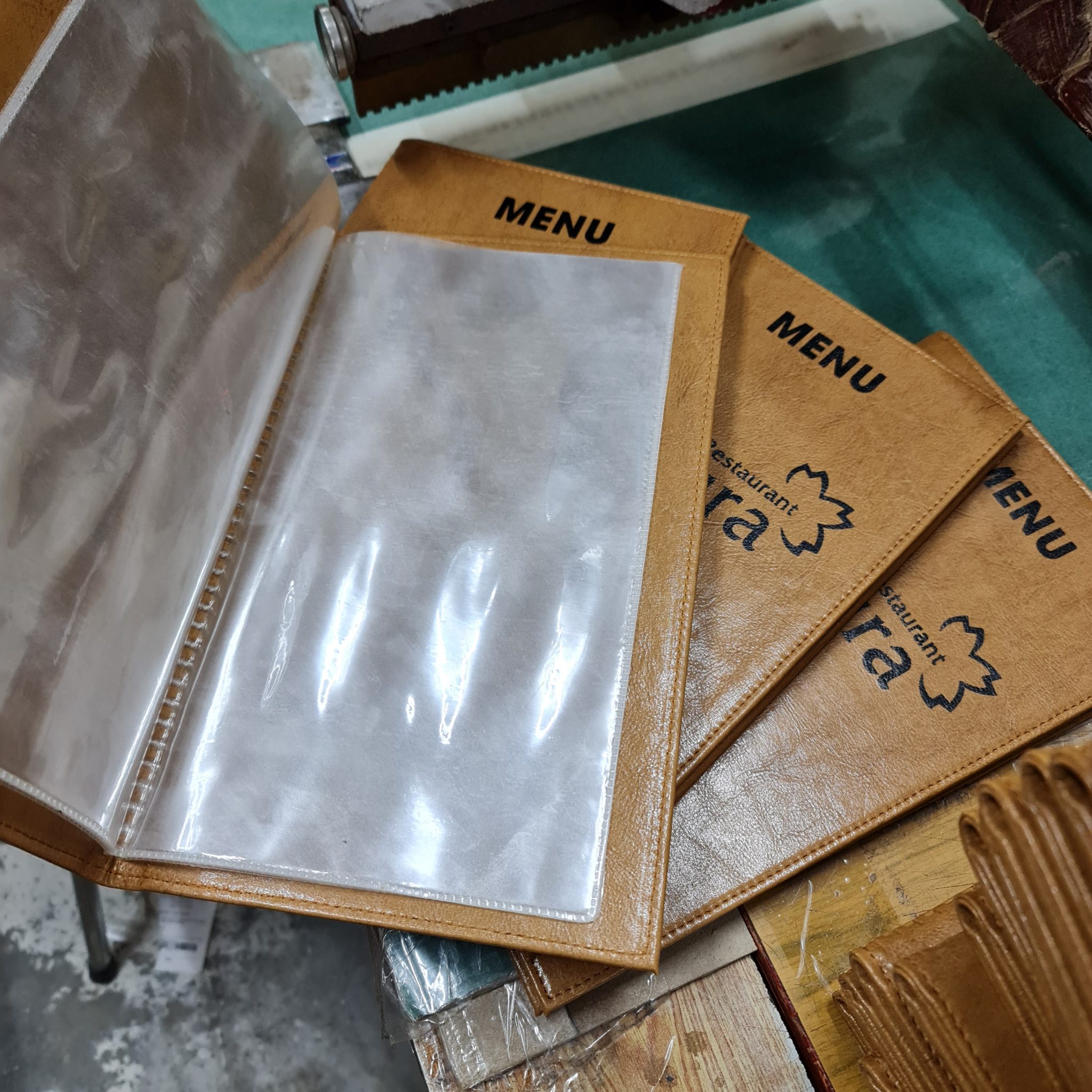 Ruột nhựa Menu PVC, túi nhựa dẻo, túi đựng sổ tiết kiệm PVC ép cao tần ...